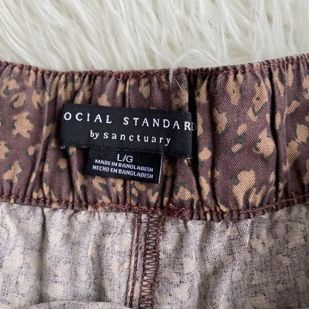 Social Standard By Sanctuary Cheetah Print Pull On Shorts Size L
